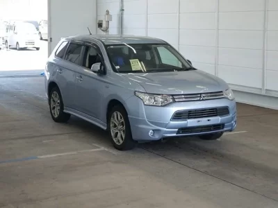 Mitsubishi OUTLANDER PHEV