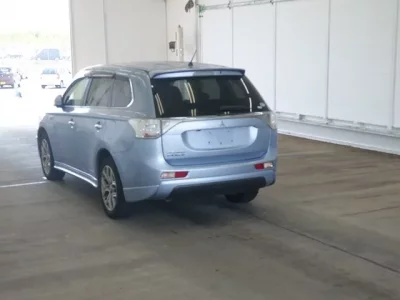 Mitsubishi OUTLANDER PHEV