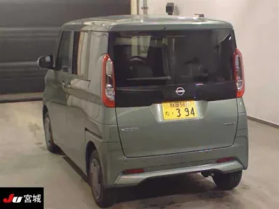 Nissan ROOX