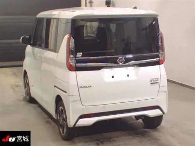 Nissan ROOX