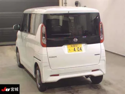 Nissan ROOX