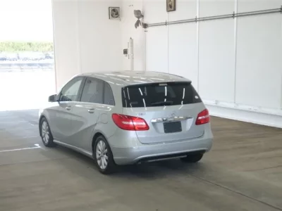 Mercedes-Benz B CLASS