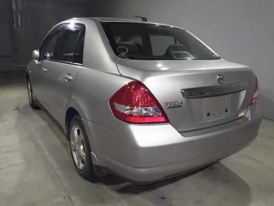 Nissan TIIDA LATIO