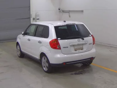Mazda VERISA