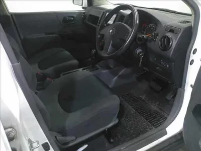 Nissan AD