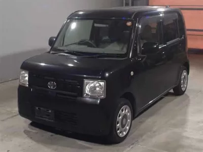 Toyota PIXIS SPACE