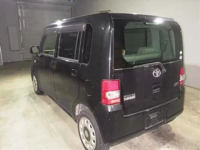 Toyota PIXIS SPACE