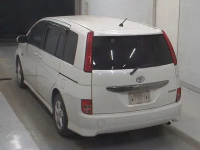 Toyota ISIS