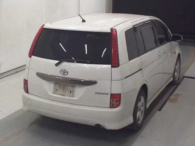 Toyota ISIS