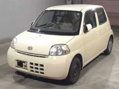 Daihatsu Esse
