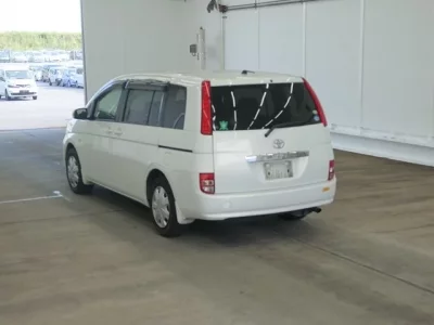 Toyota ISIS
