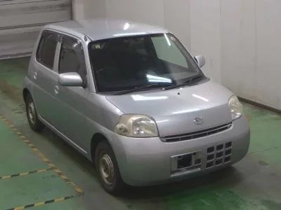 Daihatsu Esse