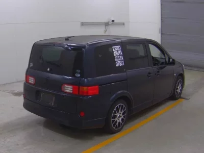 Nissan LAFESTA