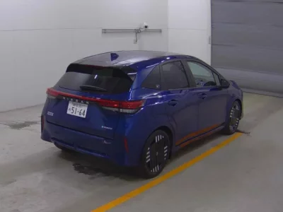 Nissan AURA