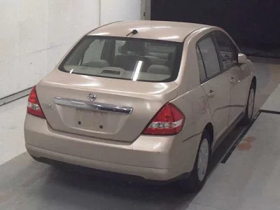 Nissan TIIDA LATIO