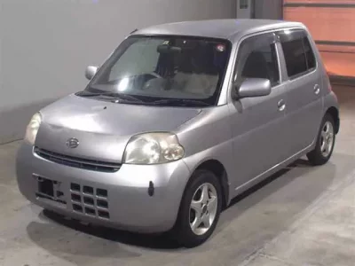 Daihatsu Esse