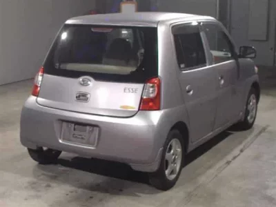 Daihatsu Esse