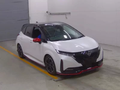 Nissan AURA