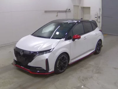 Nissan AURA