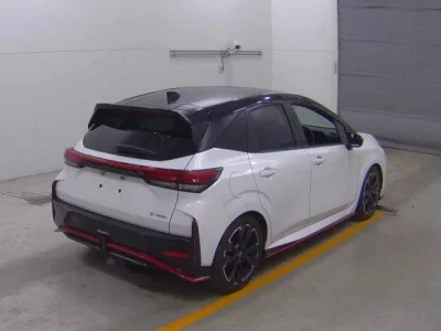 Nissan AURA