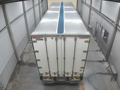 Isuzu TRUCK
