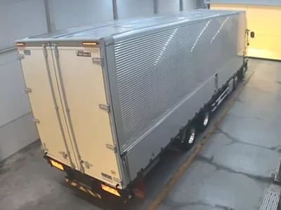 Isuzu TRUCK