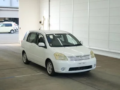 Toyota RAUM
