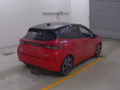 Nissan AURA