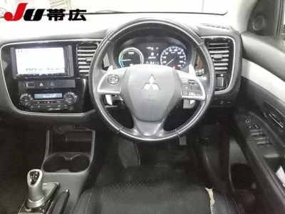 Mitsubishi OUTLANDER PHEV