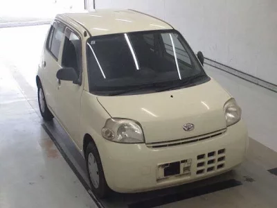 Daihatsu Esse