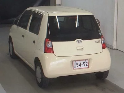 Daihatsu Esse