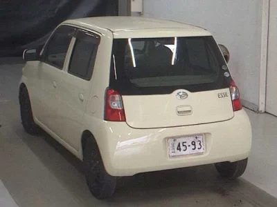 Daihatsu Esse