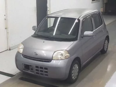 Daihatsu Esse
