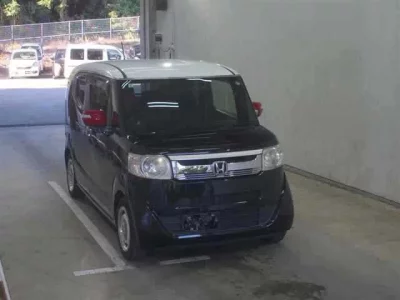 Honda N BOX SLASH