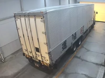 Isuzu TRUCK