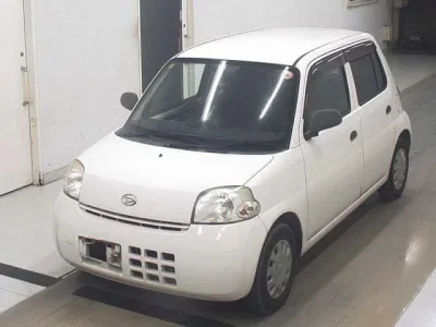 Daihatsu Esse
