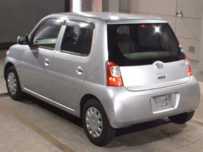 Daihatsu Esse