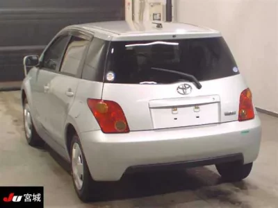 Toyota IST