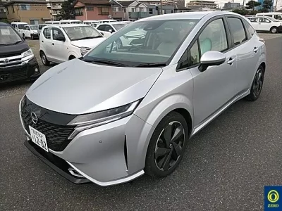 Nissan AURA