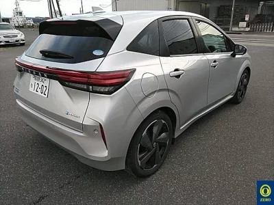 Nissan AURA