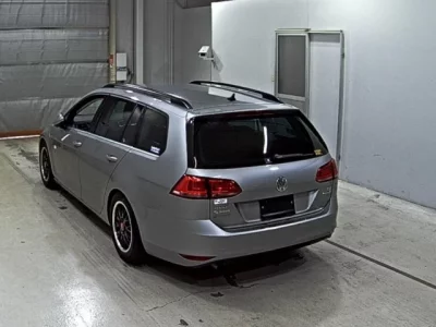 Volkswagen GOLF VARIANT