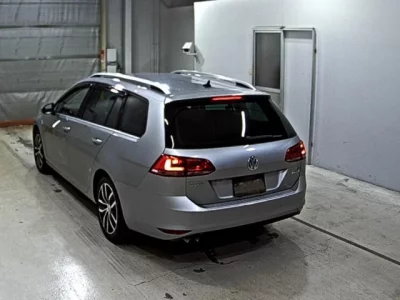 Volkswagen GOLF VARIANT