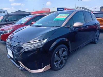 Nissan AURA