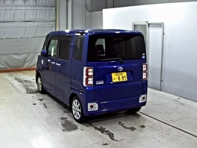 Toyota PIXIS MEGA