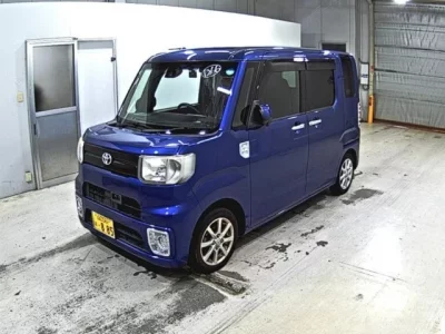 Toyota PIXIS MEGA