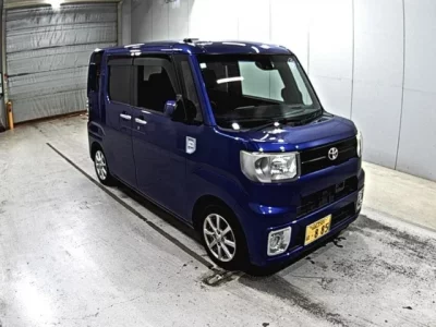 Toyota PIXIS MEGA