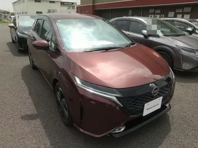 Nissan AURA
