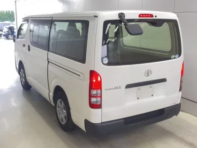Toyota REGIUS ACE VAN