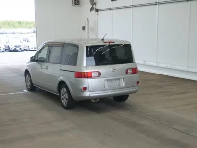 Nissan LAFESTA