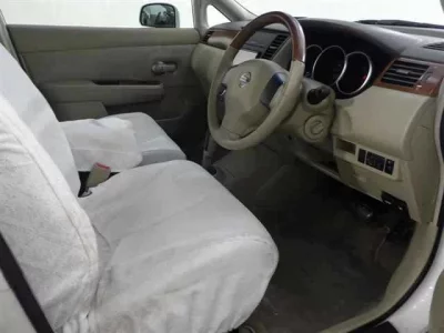 Nissan TIIDA LATIO